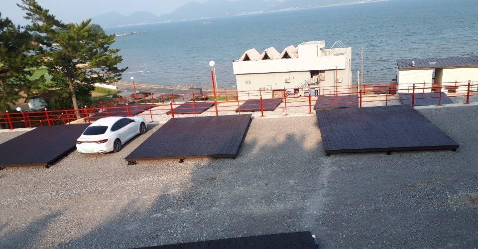 명도그 오토 캠핑장